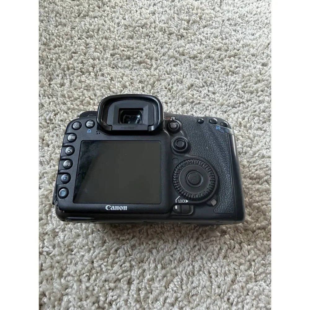 Canon EOS 7D Digital SLR Camera Body Only 18.0MP Black 3in LCD USB AF